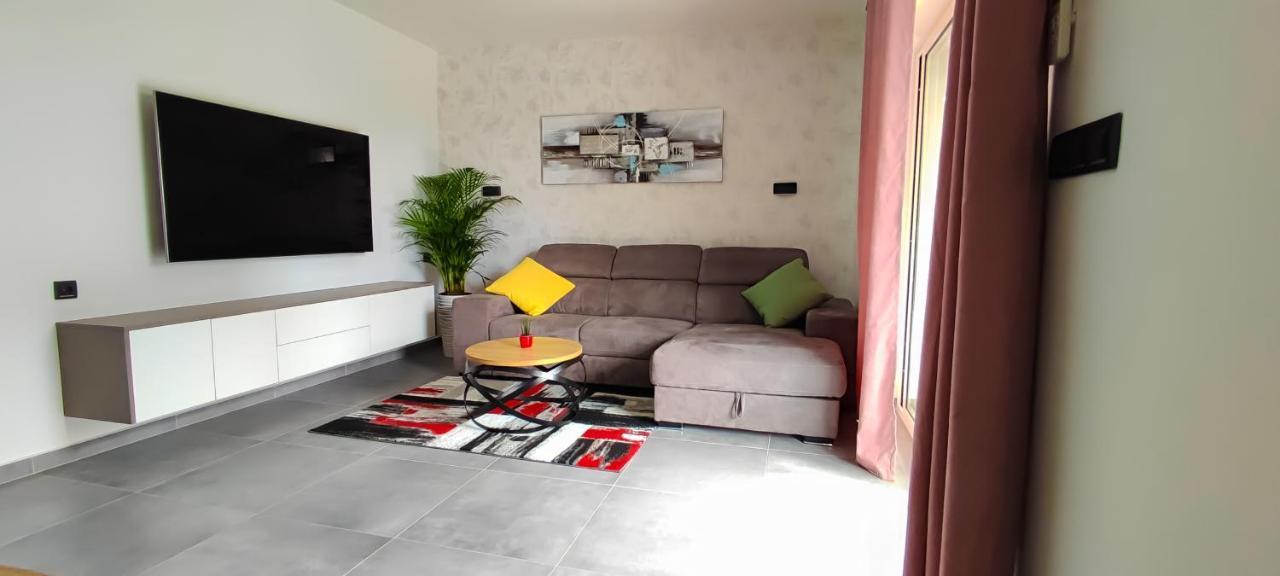 Apartment Denis Krk Town Eksteriør bilde